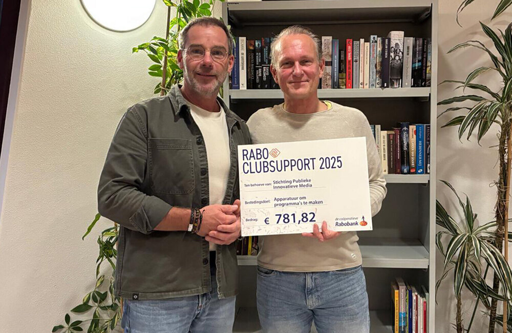 20251007 rabo-clubsupport-cheque-pim---Omroep_PIM.jpg