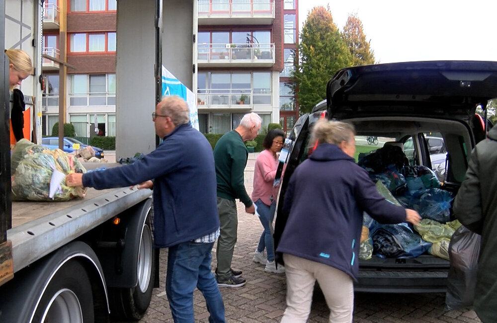 20251011 Kledinginzameling Mensen in Nood 03.jpg