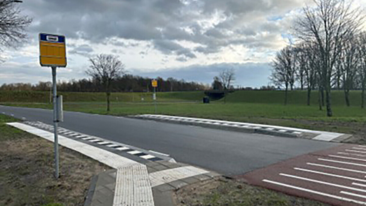 20251017 bushalte neck sportlaan---Vervoerregio_Amsterdam.jpg