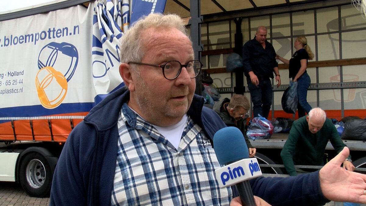 20251011 Kledinginzameling Mensen in Nood 02.jpg