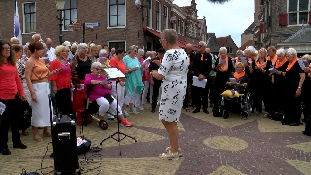 20260704JanHaringZingt12Omroep_PIM