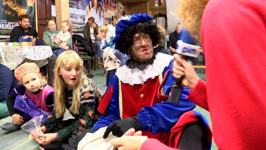 534958_20241201_Sinterklaas_met_Buurtbus_naar_Overleek00_06_51_04Still015---Omroep_PIM.jpg