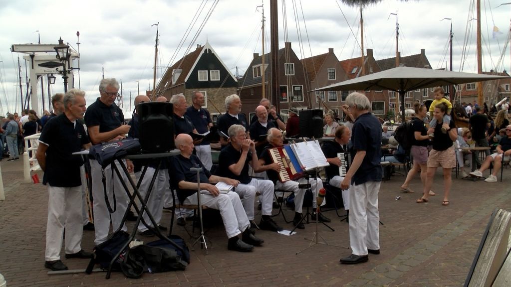 20260704JanHaringZingt08Omroep_PIM