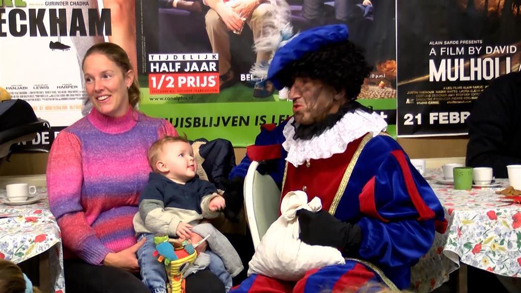 534957_20241201_Sinterklaas_met_Buurtbus_naar_Overleek00_06_22_20Still014---Omroep_PIM.jpg