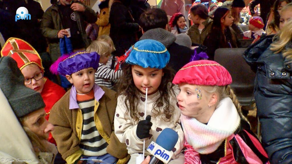 20251122IntochtSinterklaasMarken13Omroep_PIM.jpg