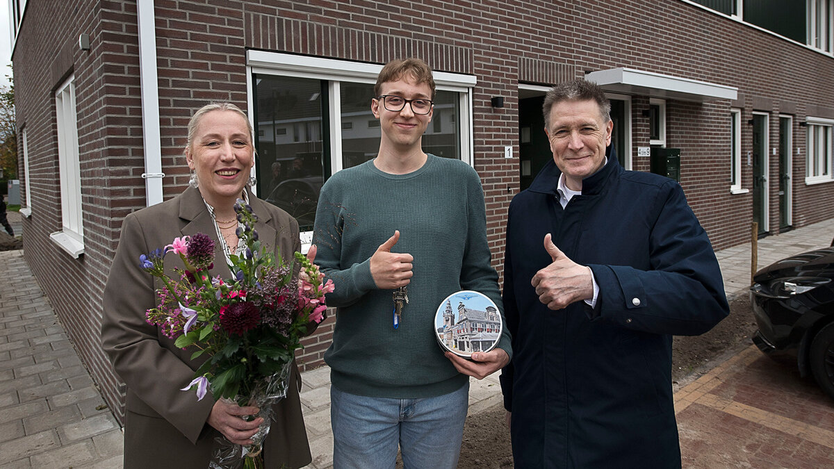 20251016 sleuteloverdracht-poelwijk---Gemeente_Waterland.jpg