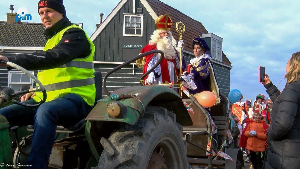 20251122IntochtSinterklaasMarken10Omroep_PIM.jpg